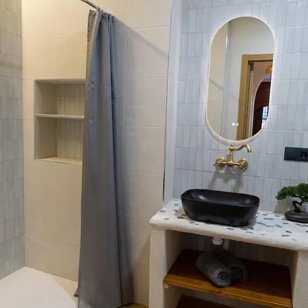 Con Jacuzzi En Castillo Prázdninový dům *